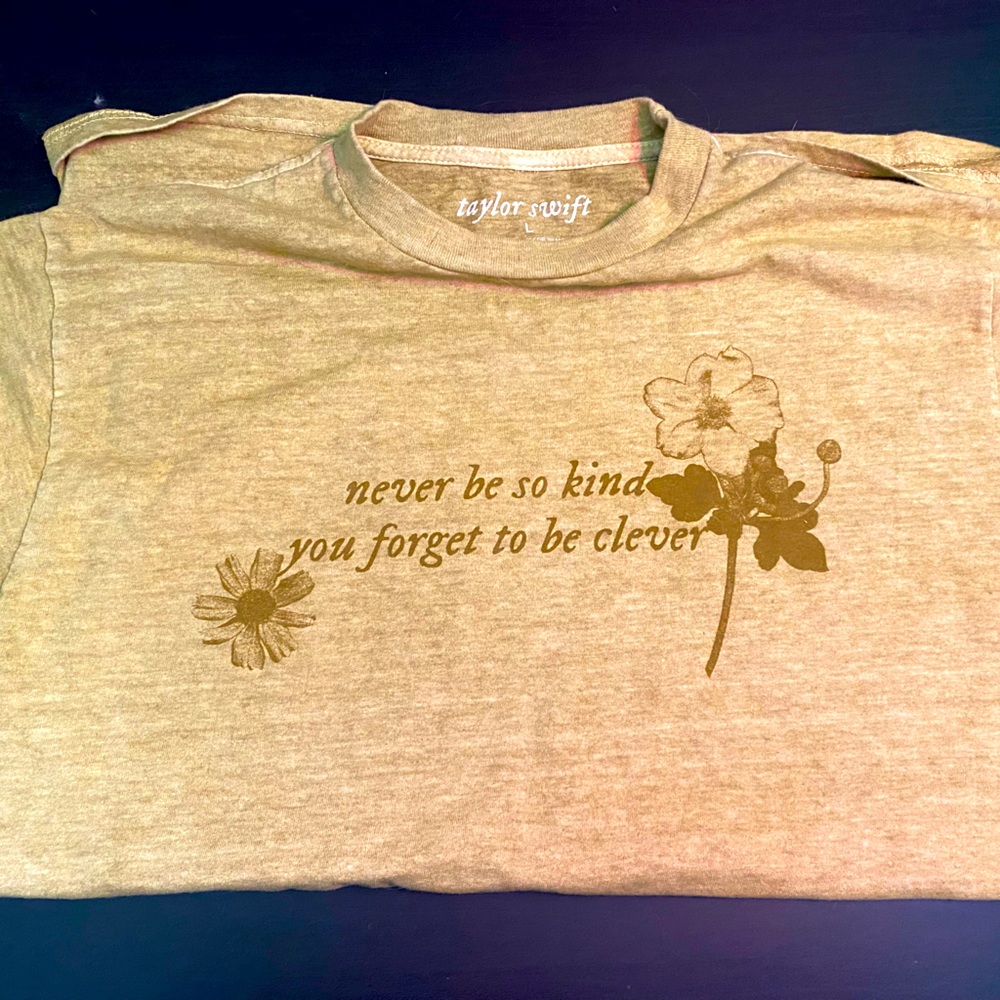 Taylor swift shirt